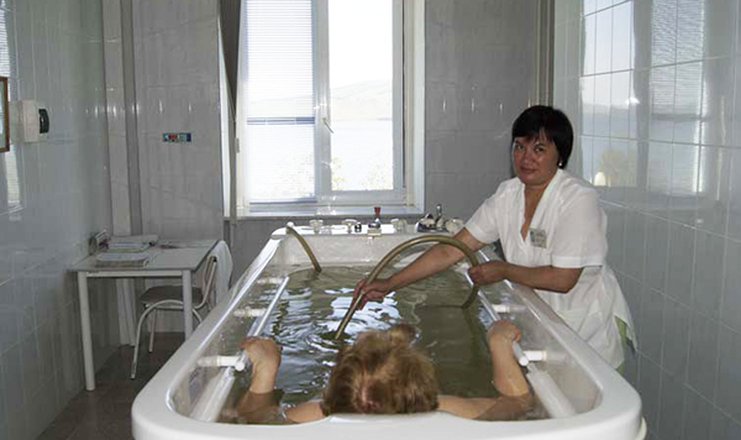 Преимущества и недостатки путевки в санаторий с лечением